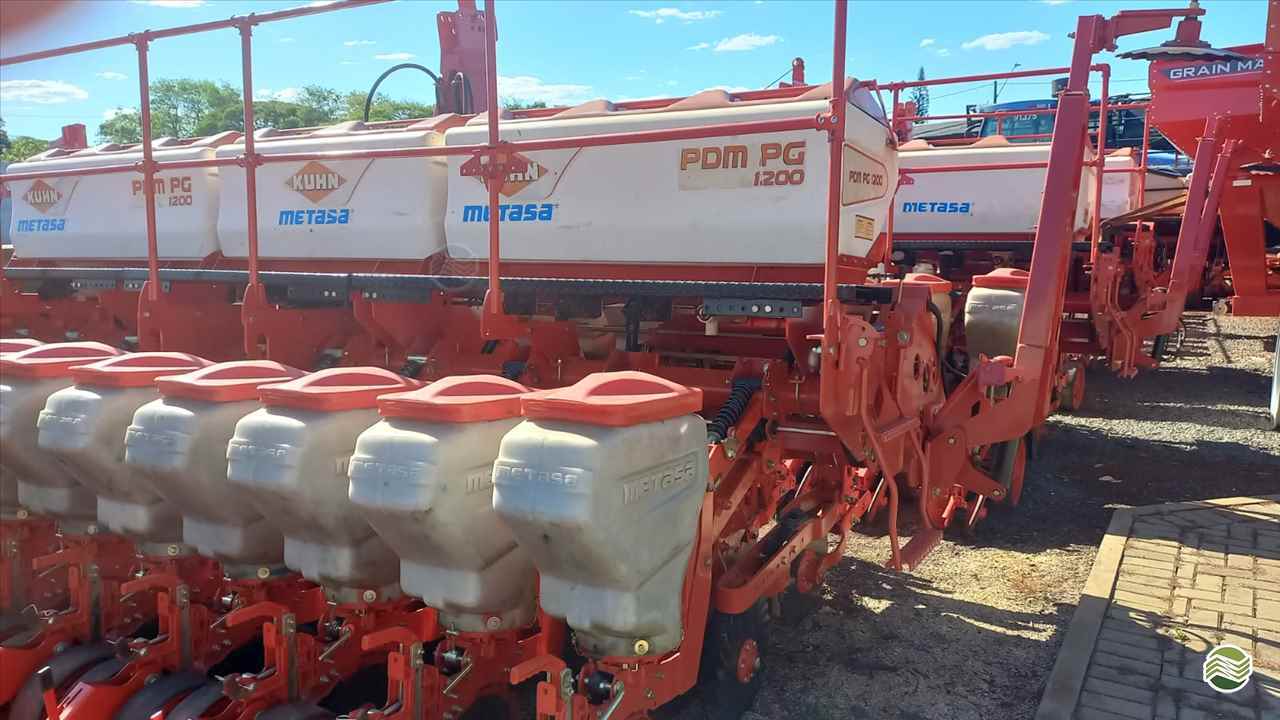 PLANTADEIRA KUHN PDM PG 1200 Agricola Bavaria ROLANDIA PARANÁ PR